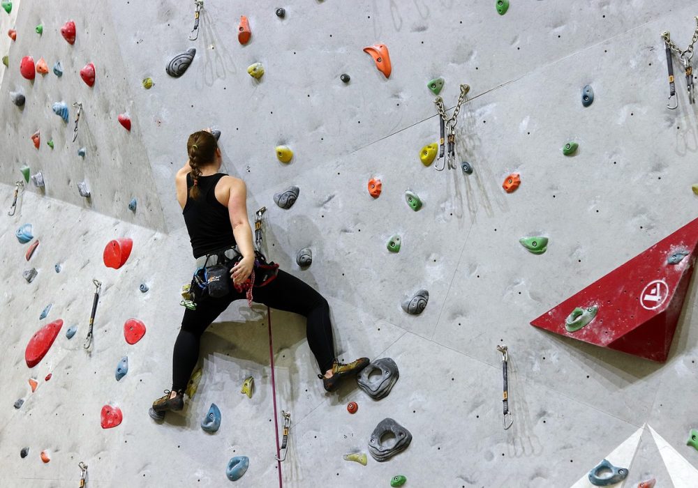 rock-climbing-wall-3297942_1280